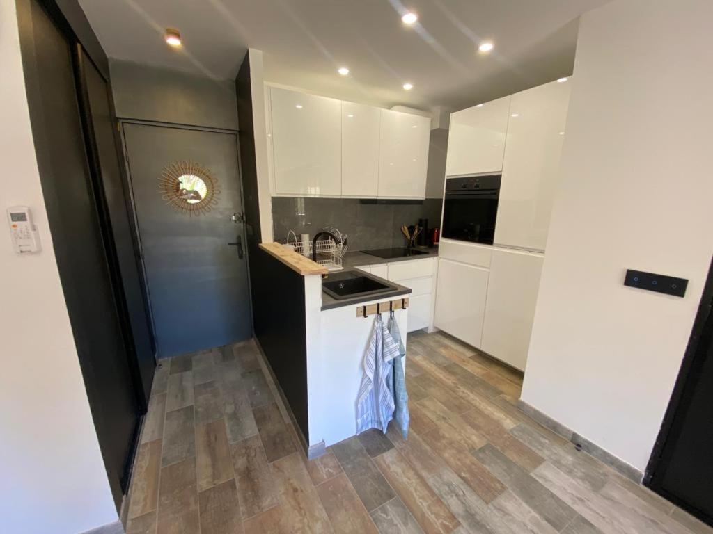 Appartement Vue Mer Avec Place De Parking Privee Sainte-Maxime Buitenkant foto